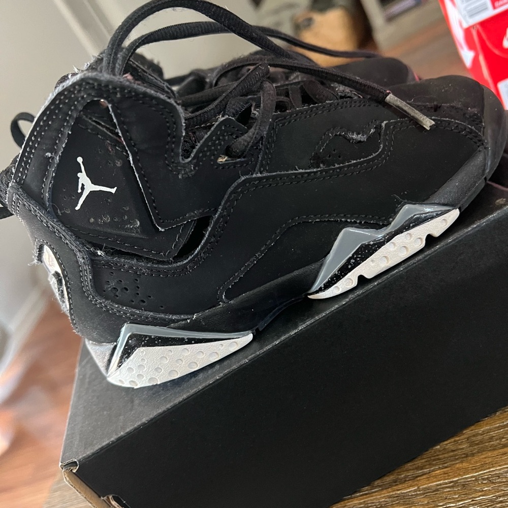 Jordan True Flights size 11c almost new